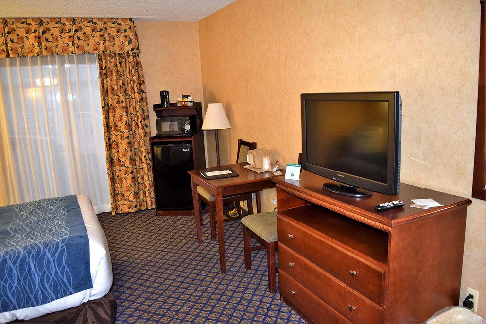 Quality Inn & Suites Coldwater Near I-69 מראה חיצוני תמונה