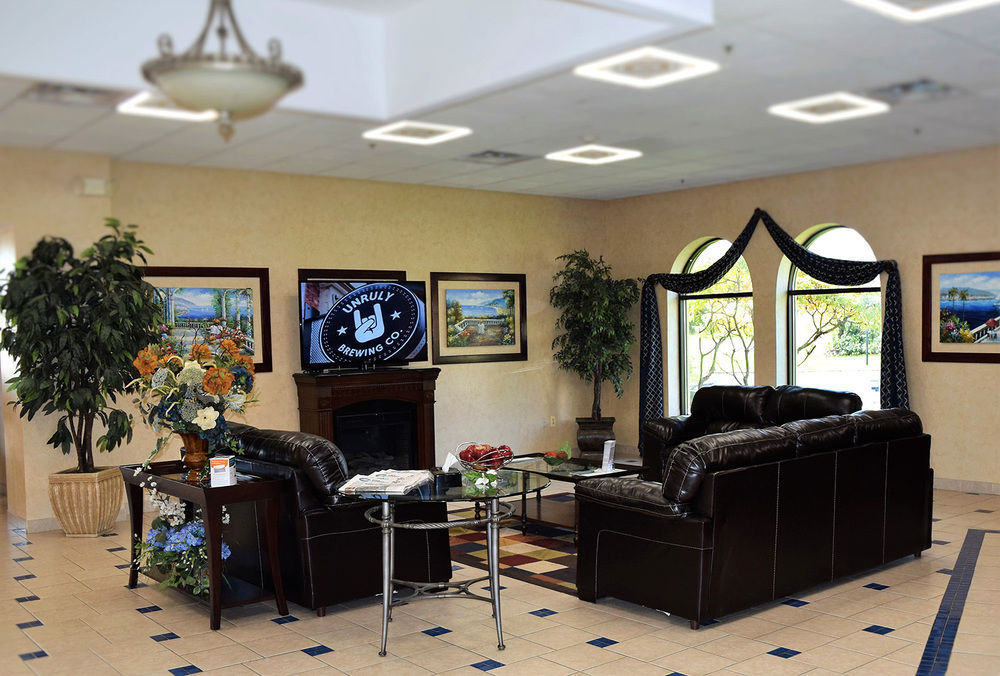 Quality Inn & Suites Coldwater Near I-69 מראה חיצוני תמונה